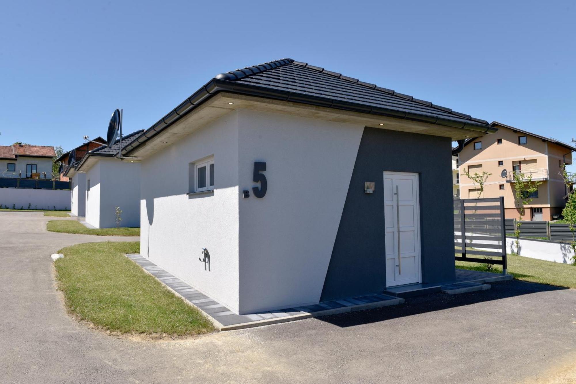 Apartmani I Bungalovi Trojka Banja Luka Quarto foto