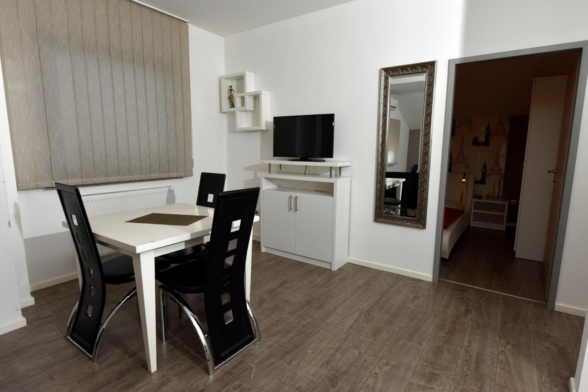 Apartmani I Bungalovi Trojka Banja Luka Quarto foto