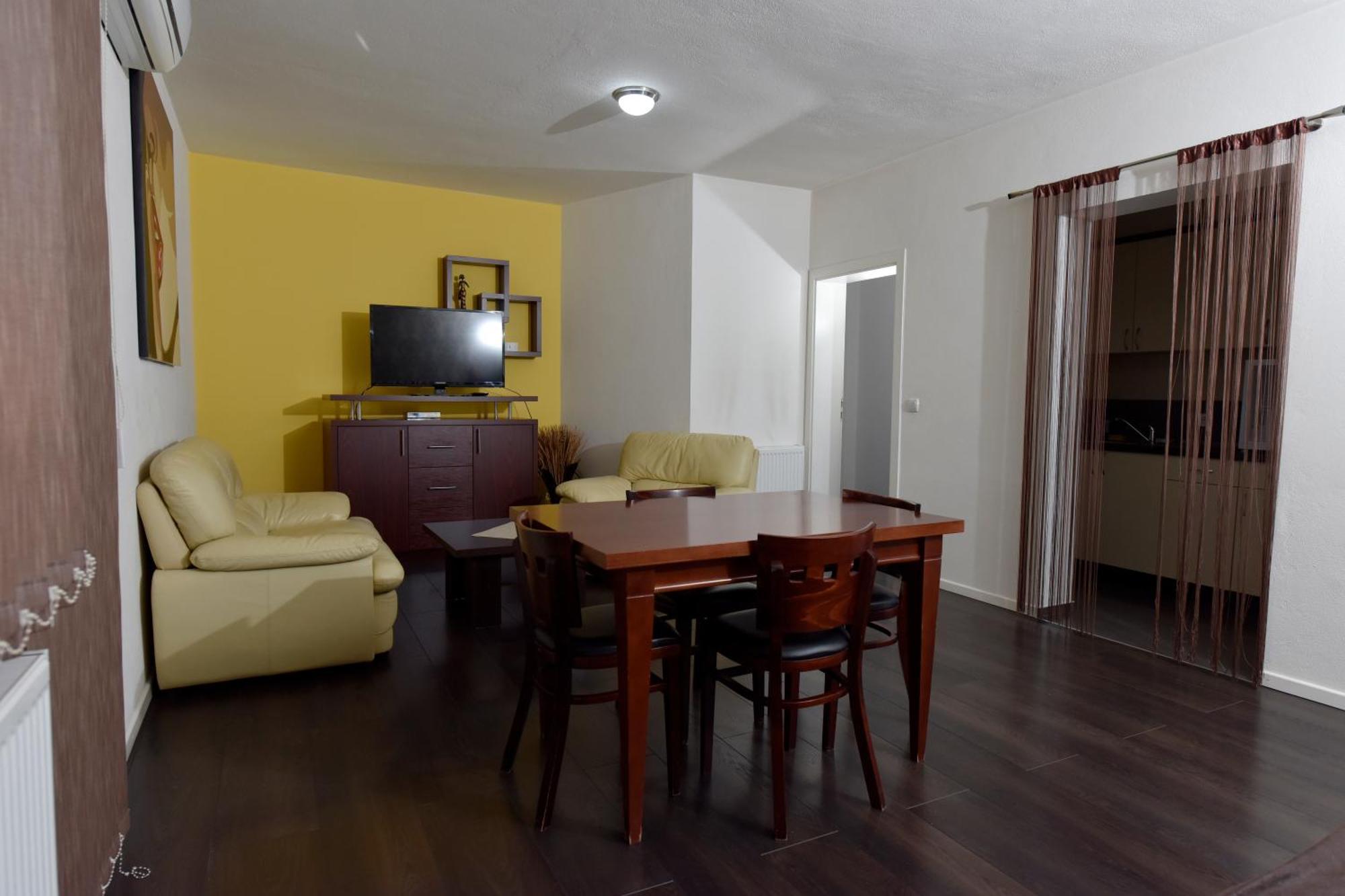 Apartmani I Bungalovi Trojka Banja Luka Quarto foto